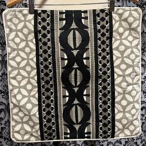 Villa Boho Knit/Linen Pillowcase 18”x18”